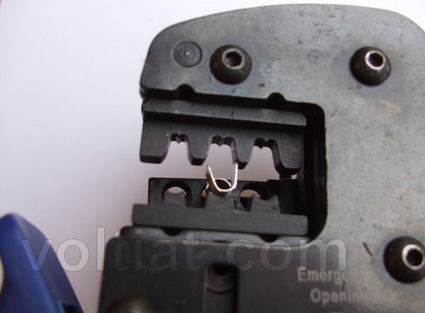 تثبيت الكابل بالموصل