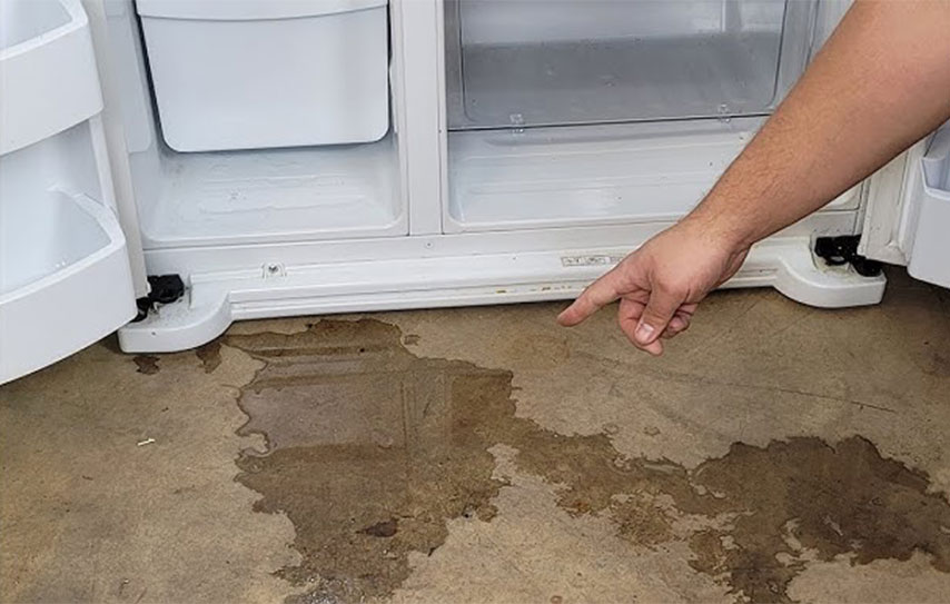 أسباب تسرب الماء تحت الثلاجة